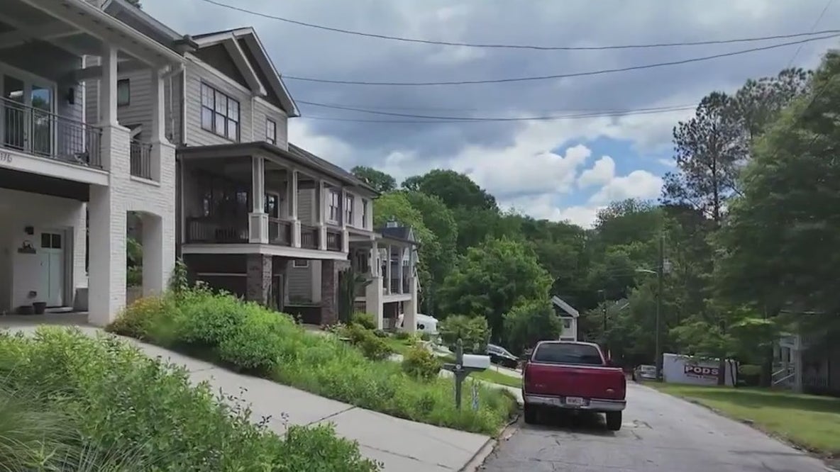 High-voltage power lines to be built near family homes